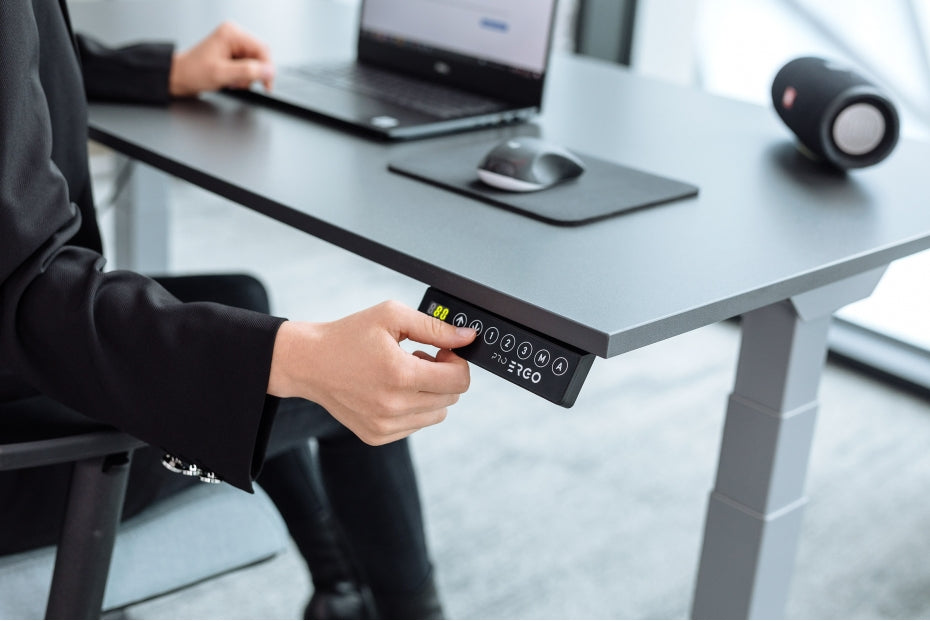 Biurko DELTA z Elektryczną regulacja wysokości